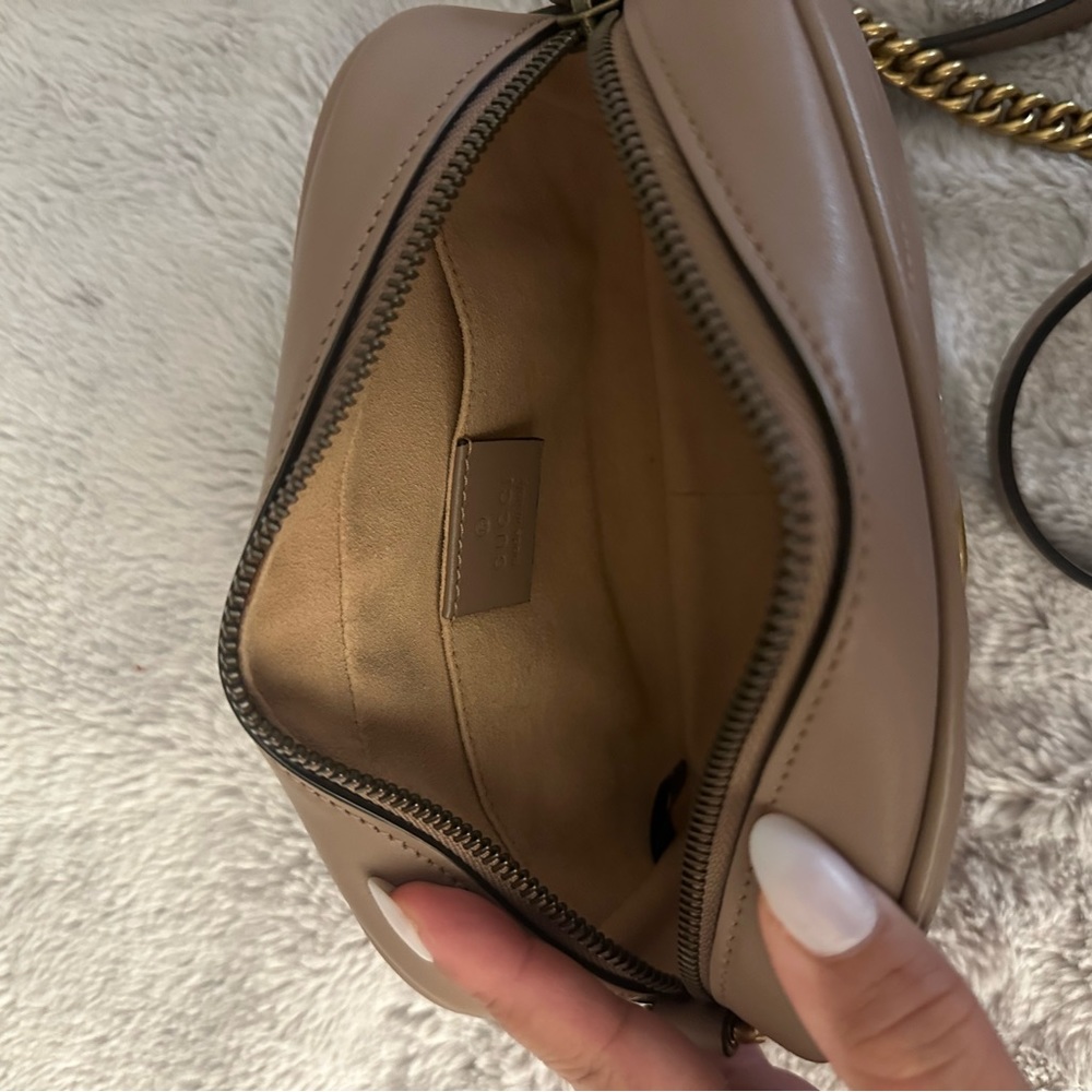 GUCCI GG MARMONT MINI SHOULDER BAG - Picture 6 of 9